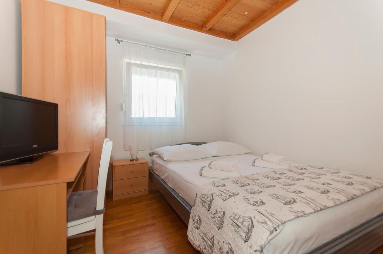 Apartment Luna Omis Exterior photo