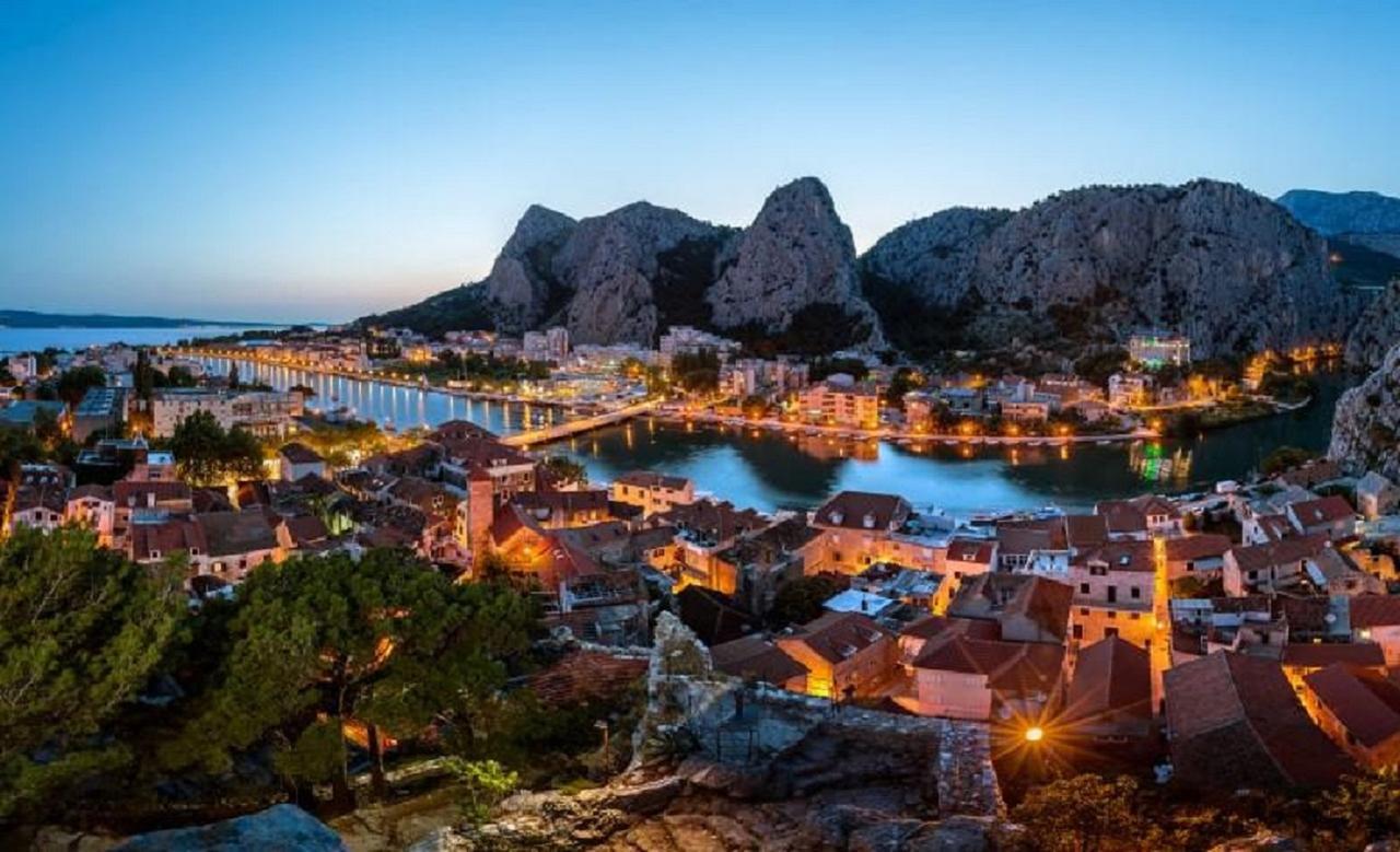Apartment Luna Omis Exterior photo